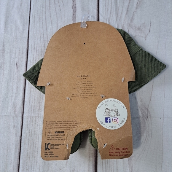 So Dorable Bucket Hat and Booties Set Green Corduroy Ribbed 0-6 Months UPF 50+ - Picture 3 of 5